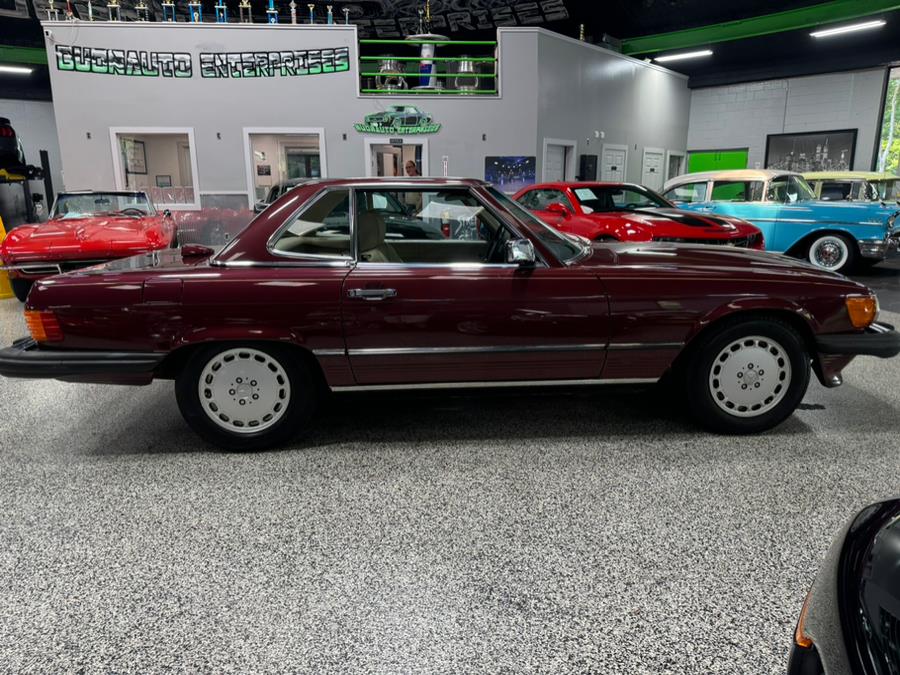 1986 Mercedes-Benz 560 Series 2dr Convertible 560SL, available for sale in Oxford, Connecticut | Buonauto Enterprises. Oxford, Connecticut 1986 Mercedes-Benz 560 Series 2dr Convertible 560SL, available for sale in Oxford, Connecticut | Buonauto Enterprises. Oxford, Connecticut