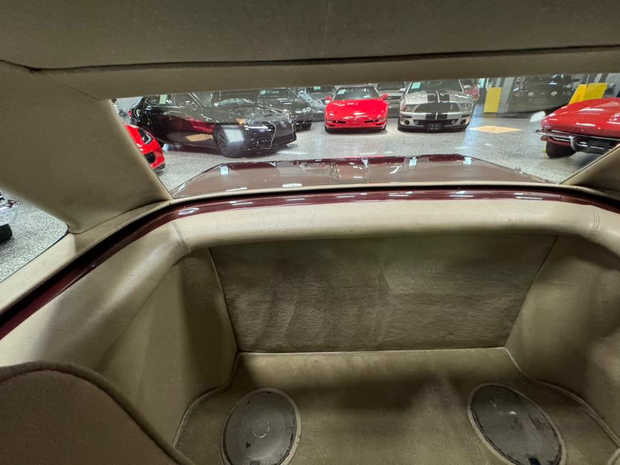 1986 Mercedes-Benz 560 Series 2dr Convertible 560SL, available for sale in Oxford, Connecticut | Buonauto Enterprises. Oxford, Connecticut 1986 Mercedes-Benz 560 Series 2dr Convertible 560SL, available for sale in Oxford, Connecticut | Buonauto Enterprises. Oxford, Connecticut