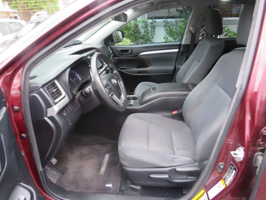 2018 Toyota Highlander LE, available for sale in Middle Village, New York | Road Masters II INC. Middle Village, New York 2018 Toyota Highlander LE, available for sale in Middle Village, New York | Road Masters II INC. Middle Village, New York