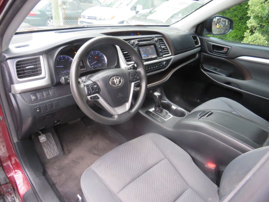 2018 Toyota Highlander LE, available for sale in Middle Village, New York | Road Masters II INC. Middle Village, New York 2018 Toyota Highlander LE, available for sale in Middle Village, New York | Road Masters II INC. Middle Village, New York