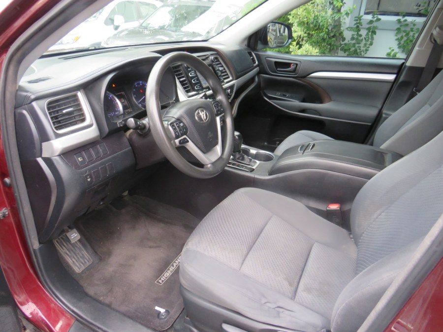 2018 Toyota Highlander LE, available for sale in Middle Village, New York | Road Masters II INC. Middle Village, New York 2018 Toyota Highlander LE, available for sale in Middle Village, New York | Road Masters II INC. Middle Village, New York