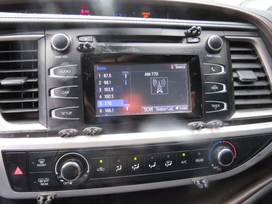 2018 Toyota Highlander LE, available for sale in Middle Village, New York | Road Masters II INC. Middle Village, New York 2018 Toyota Highlander LE, available for sale in Middle Village, New York | Road Masters II INC. Middle Village, New York