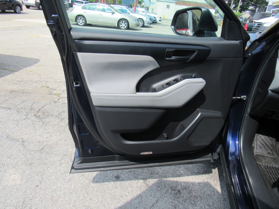 2022 Toyota Highlander L, available for sale in Worcester, Massachusetts | Hilario's Auto Sales Inc.. Worcester, Massachusetts 2022 Toyota Highlander L, available for sale in Worcester, Massachusetts | Hilario's Auto Sales Inc.. Worcester, Massachusetts
