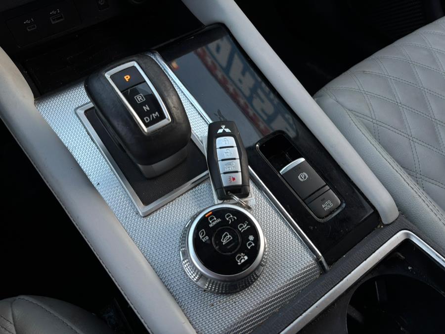 2022 Mitsubishi Outlander SEL Special Edition S-AWC, available for sale in Brooklyn, New York | Carsbuck Inc.. Brooklyn, New York 2022 Mitsubishi Outlander SEL Special Edition S-AWC, available for sale in Brooklyn, New York | Carsbuck Inc.. Brooklyn, New York