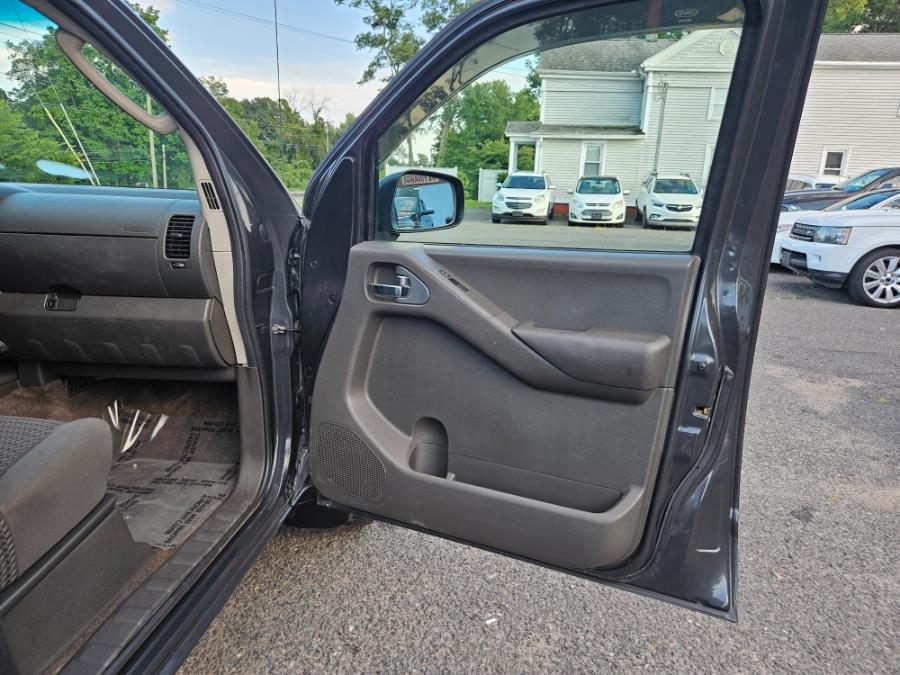 2010 Nissan Frontier SE 4WD 4.0 V6 Extended Cab Auto, available for sale in East Windsor, Connecticut | Toro Auto. East Windsor, Connecticut 2010 Nissan Frontier SE 4WD 4.0 V6 Extended Cab Auto, available for sale in East Windsor, Connecticut | Toro Auto. East Windsor, Connecticut
