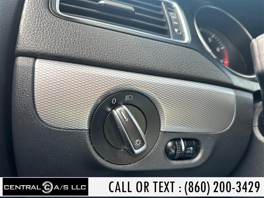 2015 Volkswagen Jetta Sedan 4dr Auto 1.8T SE w/Connectivity/Navigation PZEV, available for sale in East Windsor, Connecticut | Central A/S LLC. East Windsor, Connecticut 2015 Volkswagen Jetta Sedan 4dr Auto 1.8T SE w/Connectivity/Navigation PZEV, available for sale in East Windsor, Connecticut | Central A/S LLC. East Windsor, Connecticut