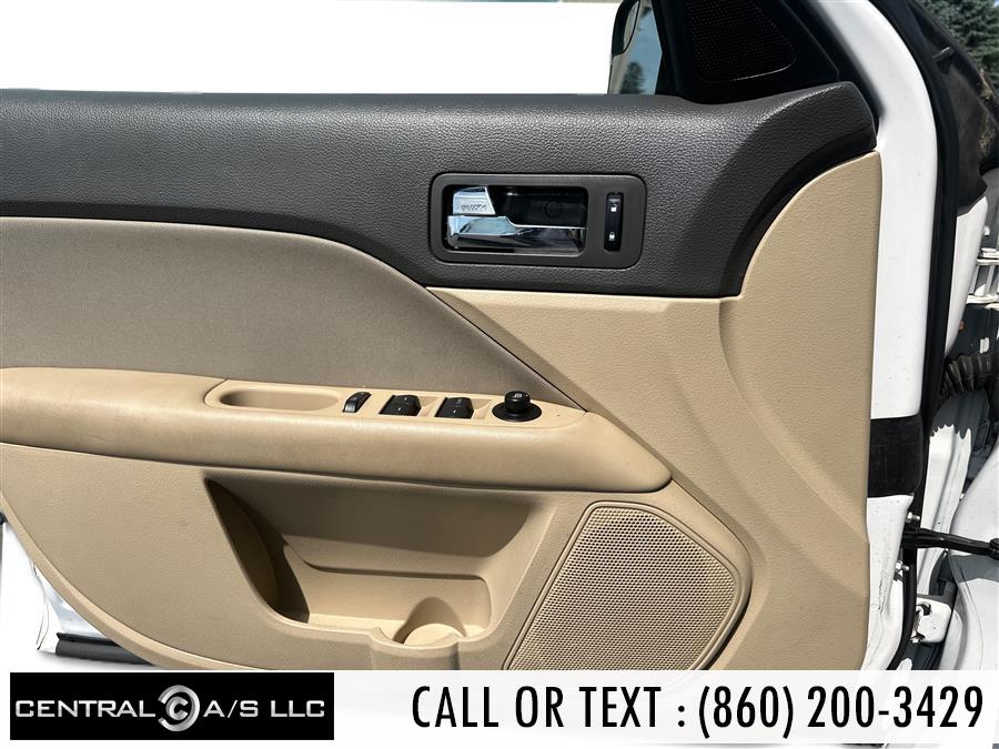 2012 Ford Fusion 4dr Sdn SE FWD, available for sale in East Windsor, Connecticut | Central A/S LLC. East Windsor, Connecticut 2012 Ford Fusion 4dr Sdn SE FWD, available for sale in East Windsor, Connecticut | Central A/S LLC. East Windsor, Connecticut