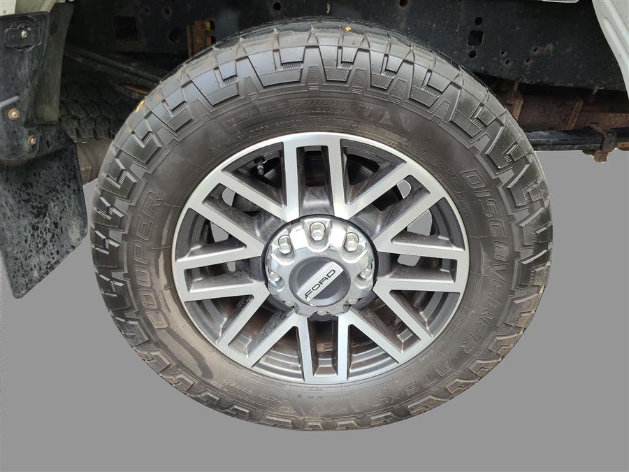 2017 Ford Super Duty F-250 SRW Lariat 4WD SuperCab 8'' Box, available for sale in Canton, Connecticut | Lava Motors. Canton, Connecticut 2017 Ford Super Duty F-250 SRW Lariat 4WD SuperCab 8'' Box, available for sale in Canton, Connecticut | Lava Motors. Canton, Connecticut