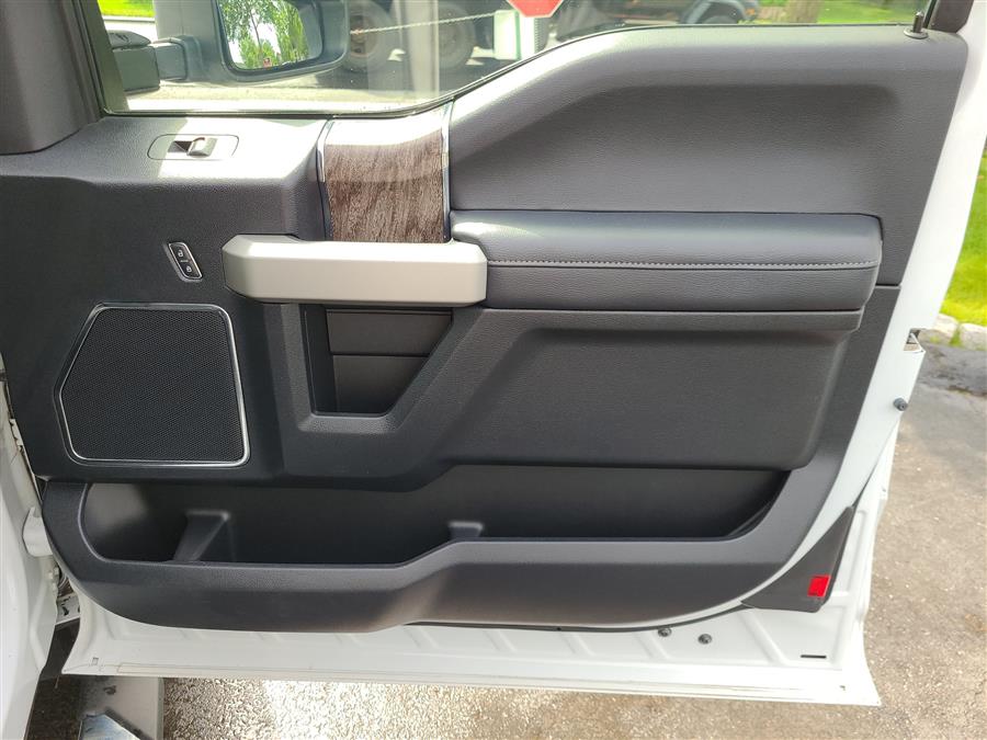 2017 Ford Super Duty F-250 SRW Lariat 4WD SuperCab 8'' Box, available for sale in Canton, Connecticut | Lava Motors. Canton, Connecticut 2017 Ford Super Duty F-250 SRW Lariat 4WD SuperCab 8'' Box, available for sale in Canton, Connecticut | Lava Motors. Canton, Connecticut