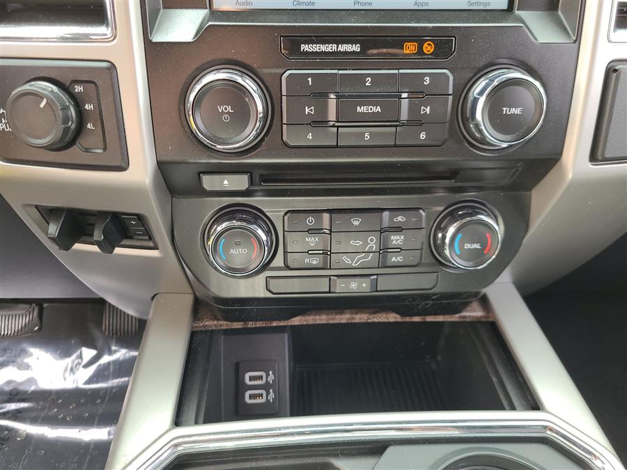 2017 Ford Super Duty F-250 SRW Lariat 4WD SuperCab 8'' Box, available for sale in Canton, Connecticut | Lava Motors. Canton, Connecticut 2017 Ford Super Duty F-250 SRW Lariat 4WD SuperCab 8'' Box, available for sale in Canton, Connecticut | Lava Motors. Canton, Connecticut