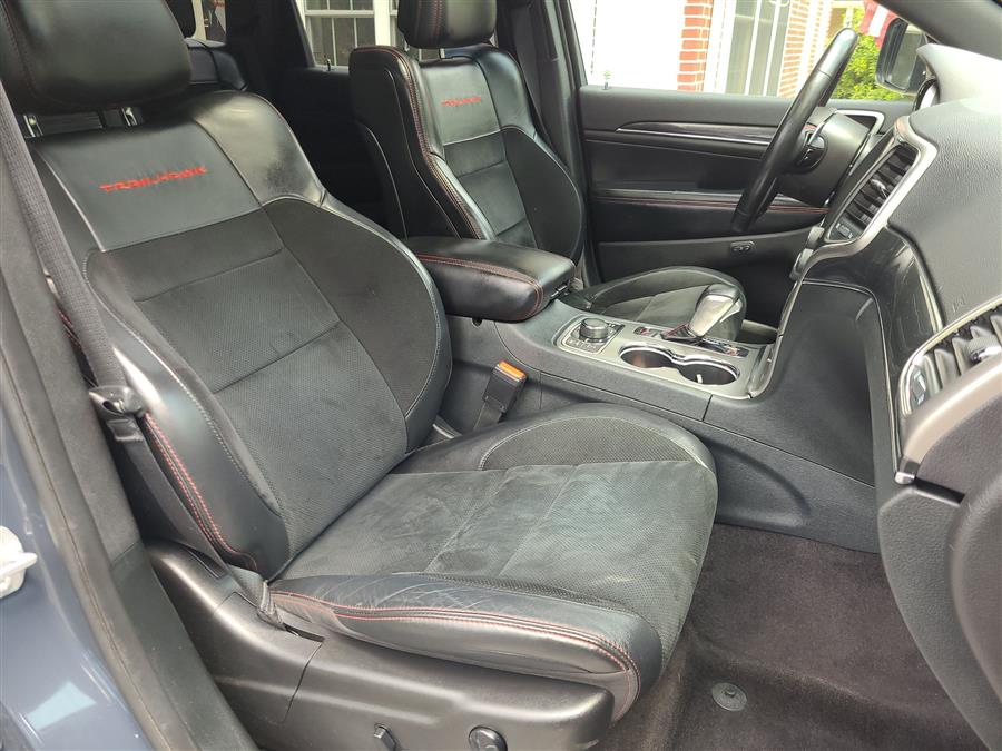 2017 Jeep Grand Cherokee Trailhawk 4x4, available for sale in Canton, Connecticut | Lava Motors. Canton, Connecticut 2017 Jeep Grand Cherokee Trailhawk 4x4, available for sale in Canton, Connecticut | Lava Motors. Canton, Connecticut