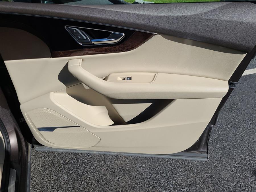 2017 Audi Q7 3.0 TFSI Prestige, available for sale in Canton, Connecticut | Lava Motors. Canton, Connecticut 2017 Audi Q7 3.0 TFSI Prestige, available for sale in Canton, Connecticut | Lava Motors. Canton, Connecticut