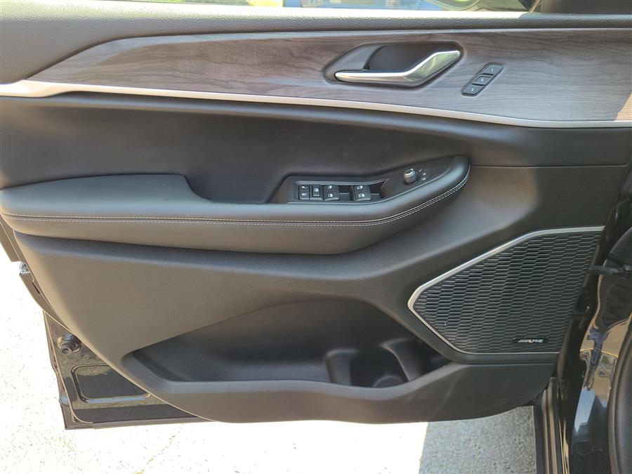 2022 Jeep Grand Cherokee L Limited 4x4, available for sale in Canton, Connecticut | Lava Motors. Canton, Connecticut 2022 Jeep Grand Cherokee L Limited 4x4, available for sale in Canton, Connecticut | Lava Motors. Canton, Connecticut