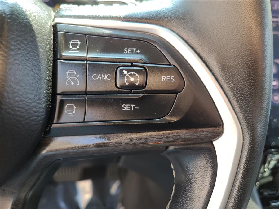 2022 Jeep Grand Cherokee L Limited 4x4, available for sale in Canton, Connecticut | Lava Motors. Canton, Connecticut 2022 Jeep Grand Cherokee L Limited 4x4, available for sale in Canton, Connecticut | Lava Motors. Canton, Connecticut