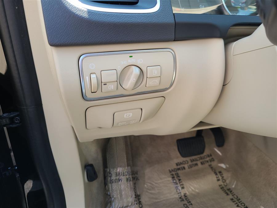 2015 Volvo S60 2015.5 4dr Sdn T5 Drive-E Premier FWD, available for sale in Canton, Connecticut | Lava Motors. Canton, Connecticut 2015 Volvo S60 2015.5 4dr Sdn T5 Drive-E Premier FWD, available for sale in Canton, Connecticut | Lava Motors. Canton, Connecticut