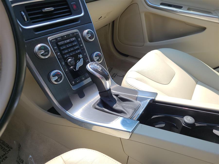 2015 Volvo S60 2015.5 4dr Sdn T5 Drive-E Premier FWD, available for sale in Canton, Connecticut | Lava Motors. Canton, Connecticut 2015 Volvo S60 2015.5 4dr Sdn T5 Drive-E Premier FWD, available for sale in Canton, Connecticut | Lava Motors. Canton, Connecticut