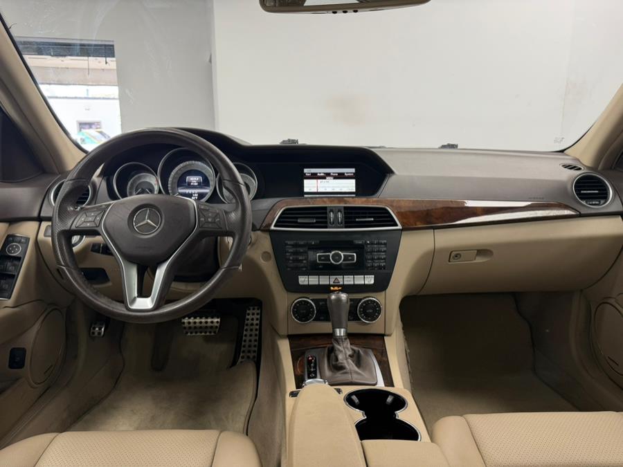 2013 Mercedes-Benz C-Class 4dr Sdn C300 Sport 4MATIC, available for sale in Elizabeth, New Jersey | M Auto Group. Elizabeth, New Jersey 2013 Mercedes-Benz C-Class 4dr Sdn C300 Sport 4MATIC, available for sale in Elizabeth, New Jersey | M Auto Group. Elizabeth, New Jersey