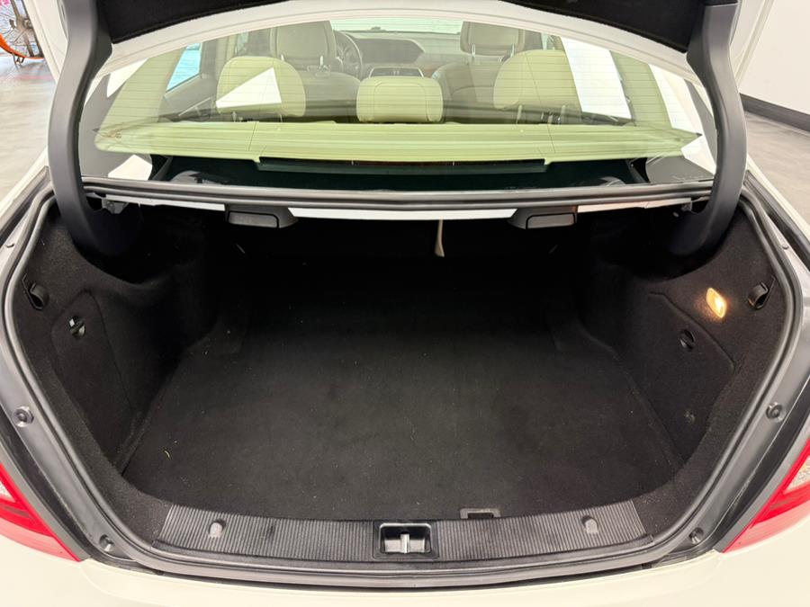 2013 Mercedes-Benz C-Class 4dr Sdn C300 Sport 4MATIC, available for sale in Elizabeth, New Jersey | M Auto Group. Elizabeth, New Jersey 2013 Mercedes-Benz C-Class 4dr Sdn C300 Sport 4MATIC, available for sale in Elizabeth, New Jersey | M Auto Group. Elizabeth, New Jersey