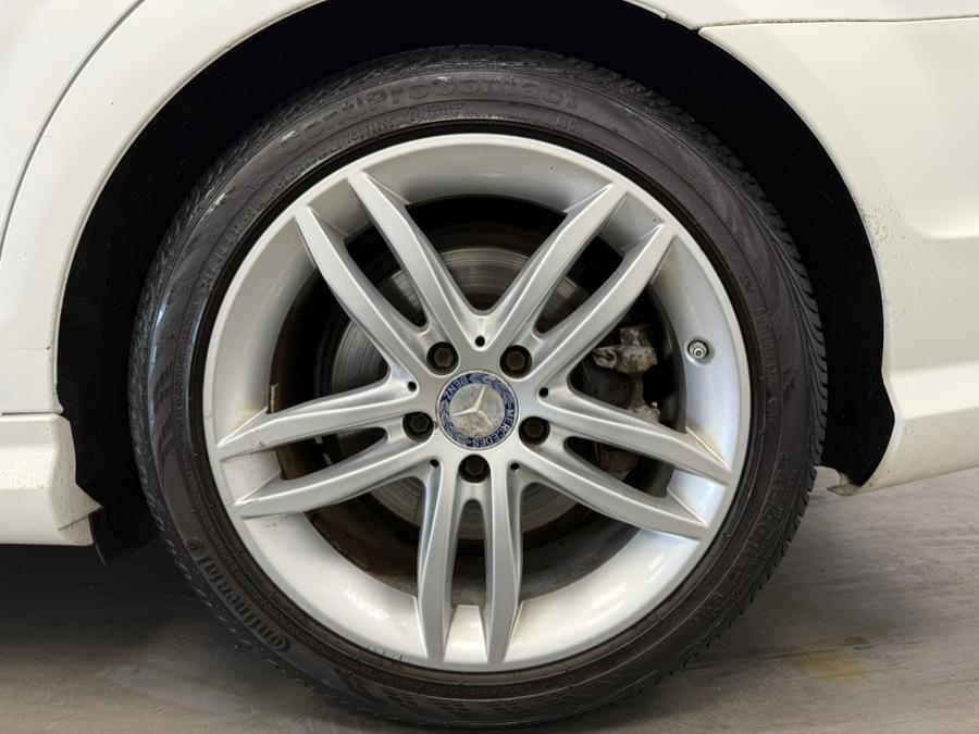 2013 Mercedes-Benz C-Class 4dr Sdn C300 Sport 4MATIC, available for sale in Elizabeth, New Jersey | M Auto Group. Elizabeth, New Jersey 2013 Mercedes-Benz C-Class 4dr Sdn C300 Sport 4MATIC, available for sale in Elizabeth, New Jersey | M Auto Group. Elizabeth, New Jersey