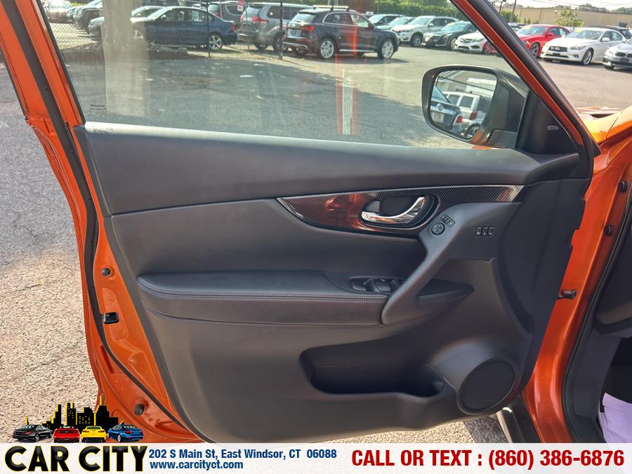2017 Nissan Rogue AWD SV, available for sale in East Windsor, Connecticut | Car City LLC. East Windsor, Connecticut 2017 Nissan Rogue AWD SV, available for sale in East Windsor, Connecticut | Car City LLC. East Windsor, Connecticut