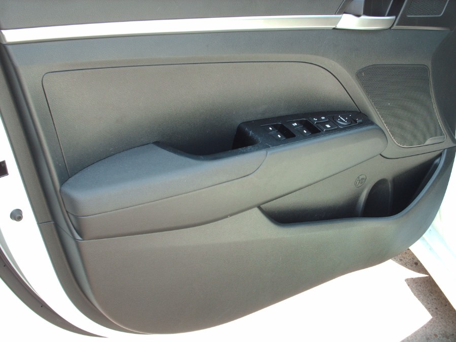 2020 Hyundai Elantra SE, available for sale in Warwick, Rhode Island | Premier Automotive Sales. Warwick, Rhode Island 2020 Hyundai Elantra SE, available for sale in Warwick, Rhode Island | Premier Automotive Sales. Warwick, Rhode Island