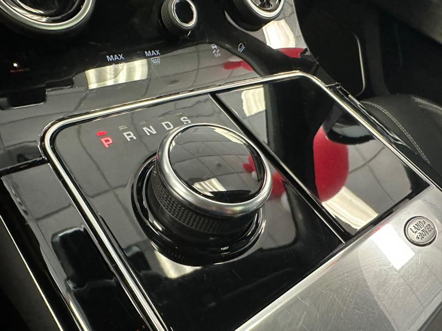 2019 Land Rover Range Rover Velar P250 R-Dynamic SE, available for sale in Inwood, New York | 5 Towns Drive. Inwood, New York 2019 Land Rover Range Rover Velar P250 R-Dynamic SE, available for sale in Inwood, New York | 5 Towns Drive. Inwood, New York