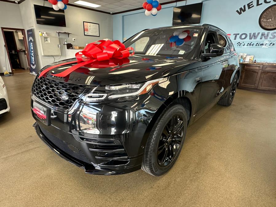 2019 Land Rover Range Rover Velar P250 R-Dynamic SE, available for sale in Inwood, New York | 5 Towns Drive. Inwood, New York 2019 Land Rover Range Rover Velar P250 R-Dynamic SE, available for sale in Inwood, New York | 5 Towns Drive. Inwood, New York