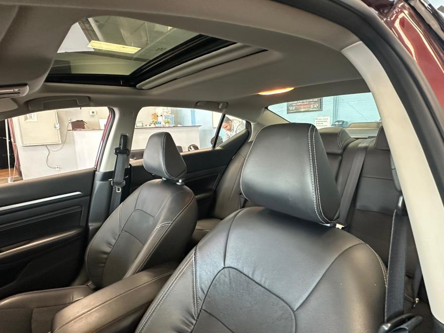 2023 Nissan Altima 2.5 SL AWD Sedan, available for sale in Inwood, New York | 5 Towns Drive. Inwood, New York 2023 Nissan Altima 2.5 SL AWD Sedan, available for sale in Inwood, New York | 5 Towns Drive. Inwood, New York