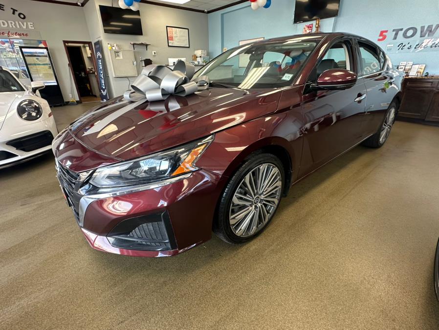 2023 Nissan Altima 2.5 SL AWD Sedan, available for sale in Inwood, New York | 5 Towns Drive. Inwood, New York 2023 Nissan Altima 2.5 SL AWD Sedan, available for sale in Inwood, New York | 5 Towns Drive. Inwood, New York