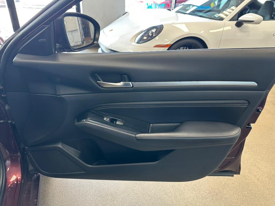 2023 Nissan Altima 2.5 SL AWD Sedan, available for sale in Inwood, New York | 5 Towns Drive. Inwood, New York 2023 Nissan Altima 2.5 SL AWD Sedan, available for sale in Inwood, New York | 5 Towns Drive. Inwood, New York