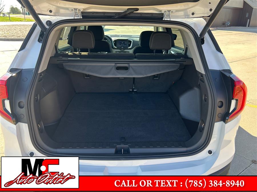 2023 GMC Terrain AWD 4dr SLE, available for sale in Colby, Kansas | M C Auto Outlet Inc. Colby, Kansas 2023 GMC Terrain AWD 4dr SLE, available for sale in Colby, Kansas | M C Auto Outlet Inc. Colby, Kansas