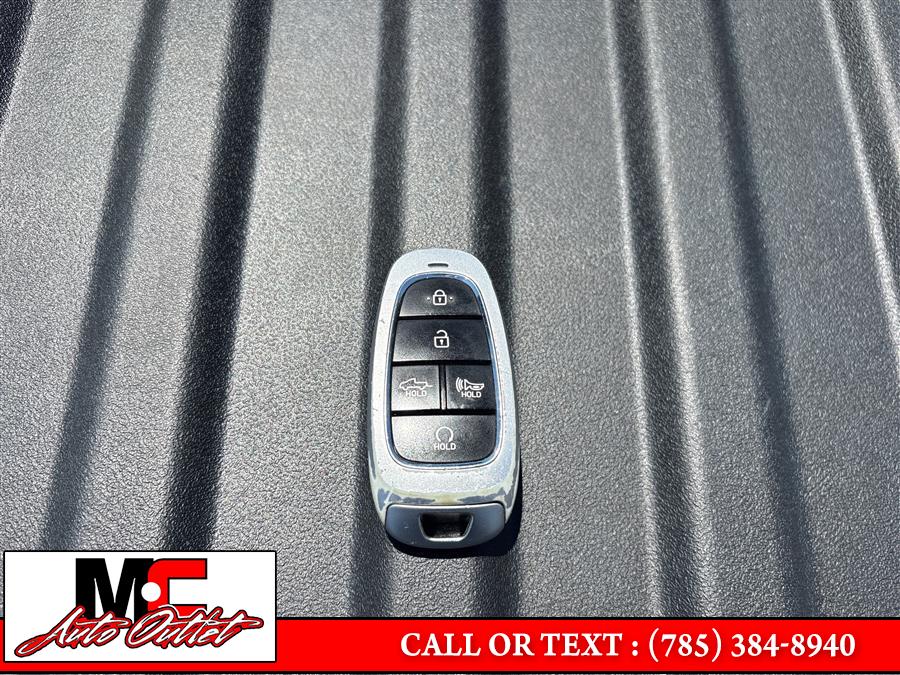 2024 Hyundai Santa Cruz SEL FWD, available for sale in Colby, Kansas | M C Auto Outlet Inc. Colby, Kansas 2024 Hyundai Santa Cruz SEL FWD, available for sale in Colby, Kansas | M C Auto Outlet Inc. Colby, Kansas