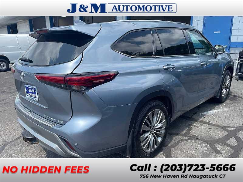 2021 Toyota Highlander Platinum photo 2