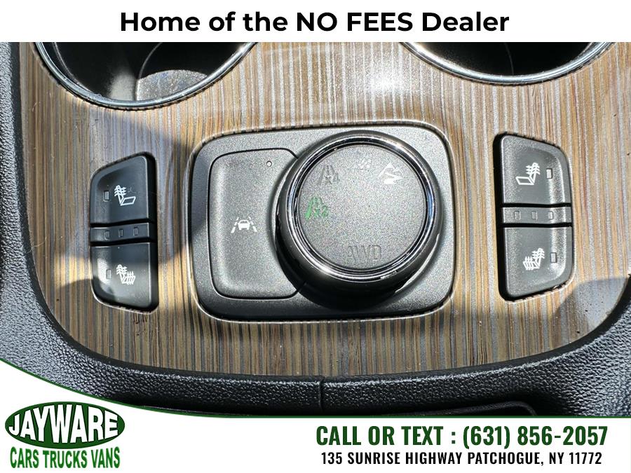 2022 GMC Acadia AWD 4dr SLE, available for sale in Patchogue, New York | Jayware Cars Trucks Vans. Patchogue, New York 2022 GMC Acadia AWD 4dr SLE, available for sale in Patchogue, New York | Jayware Cars Trucks Vans. Patchogue, New York