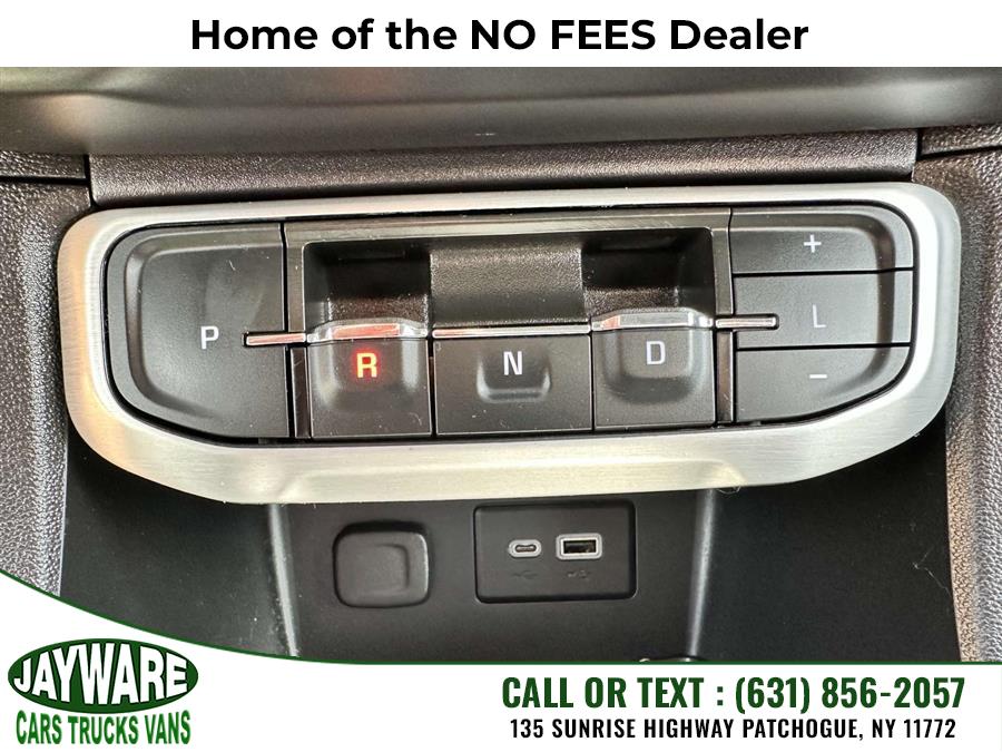 2022 GMC Acadia AWD 4dr SLE, available for sale in Patchogue, New York | Jayware Cars Trucks Vans. Patchogue, New York 2022 GMC Acadia AWD 4dr SLE, available for sale in Patchogue, New York | Jayware Cars Trucks Vans. Patchogue, New York