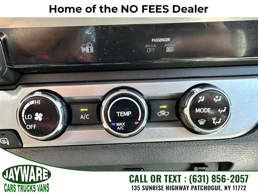 2016 Toyota Tacoma 4WD Double Cab V6 AT SR5 (Natl), available for sale in Patchogue, New York | Jayware Cars Trucks Vans. Patchogue, New York 2016 Toyota Tacoma 4WD Double Cab V6 AT SR5 (Natl), available for sale in Patchogue, New York | Jayware Cars Trucks Vans. Patchogue, New York
