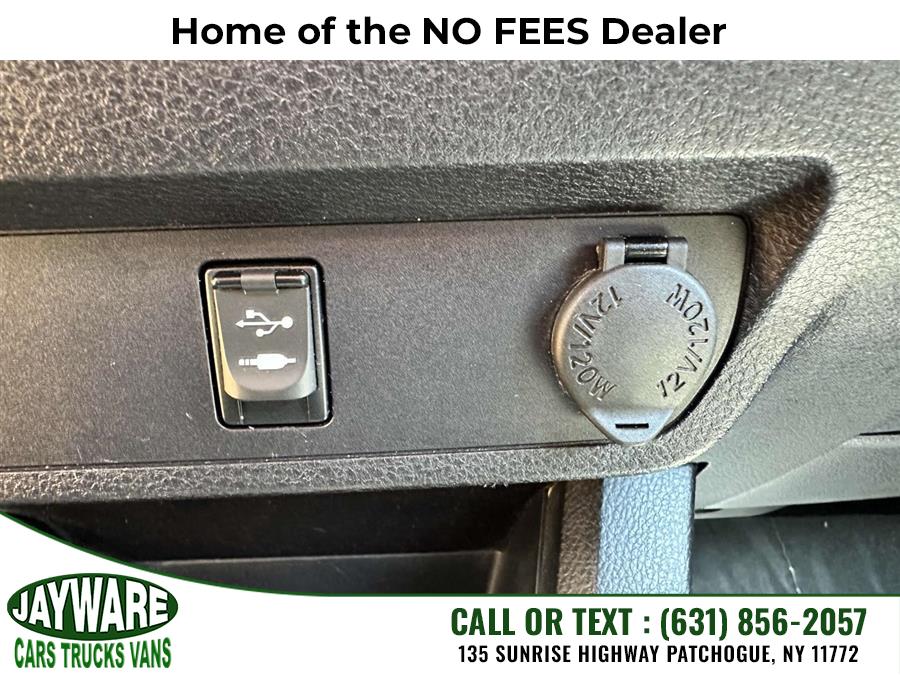 2016 Toyota Tacoma 4WD Double Cab V6 AT SR5 (Natl), available for sale in Patchogue, New York | Jayware Cars Trucks Vans. Patchogue, New York 2016 Toyota Tacoma 4WD Double Cab V6 AT SR5 (Natl), available for sale in Patchogue, New York | Jayware Cars Trucks Vans. Patchogue, New York