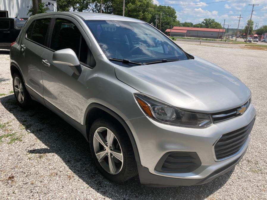 2017 Chevrolet Trax FWD 4dr LS, available for sale in Neosho, Missouri | Xsell Auto LLC. Neosho, Missouri 2017 Chevrolet Trax FWD 4dr LS, available for sale in Neosho, Missouri | Xsell Auto LLC. Neosho, Missouri