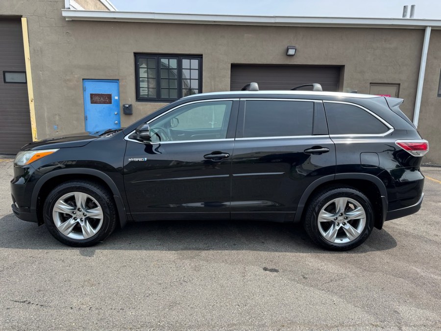2015 Toyota Highlander Hybrid AWD 4dr Limited Platinum (Natl), available for sale in West Springfield, Massachusetts | Union Street Auto Sales. West Springfield, Massachusetts 2015 Toyota Highlander Hybrid AWD 4dr Limited Platinum (Natl), available for sale in West Springfield, Massachusetts | Union Street Auto Sales. West Springfield, Massachusetts