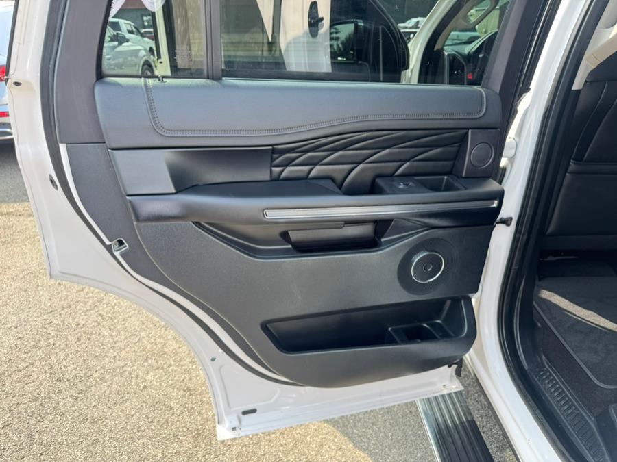 2019 Ford Expedition Platinum 4x4, available for sale in Berlin, Connecticut | Tru Auto Mall. Berlin, Connecticut 2019 Ford Expedition Platinum 4x4, available for sale in Berlin, Connecticut | Tru Auto Mall. Berlin, Connecticut