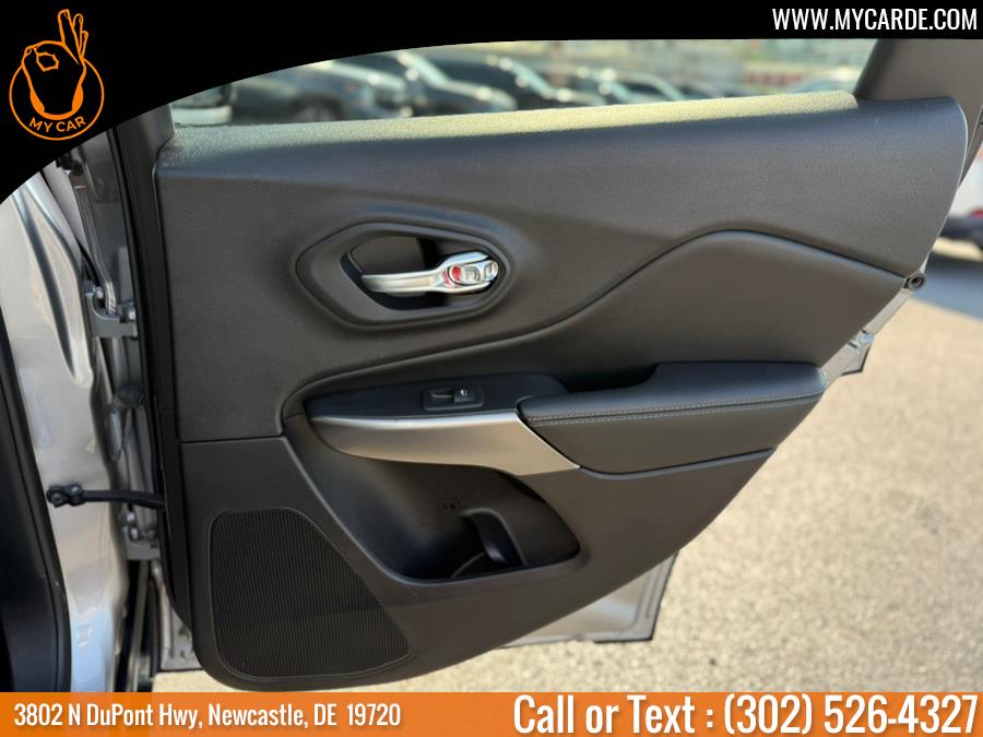 2021 Jeep Cherokee Latitude Plus 4x4, available for sale in New Castle, Delaware | My Car. New Castle, Delaware 2021 Jeep Cherokee Latitude Plus 4x4, available for sale in New Castle, Delaware | My Car. New Castle, Delaware