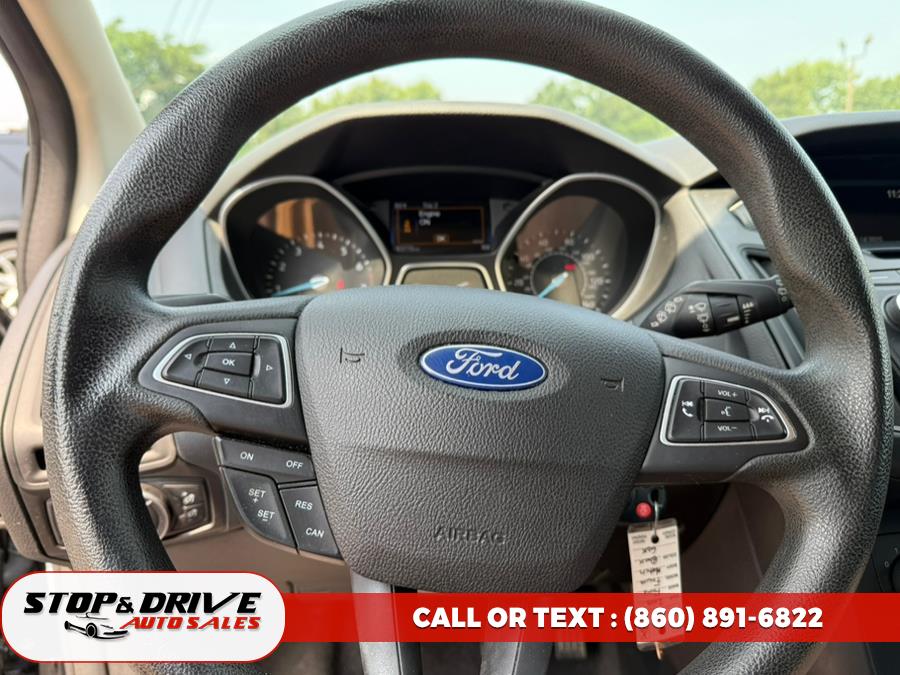2015 Ford Focus 5dr HB SE, available for sale in East Windsor, Connecticut | Stop & Drive Auto Sales. East Windsor, Connecticut 2015 Ford Focus 5dr HB SE, available for sale in East Windsor, Connecticut | Stop & Drive Auto Sales. East Windsor, Connecticut