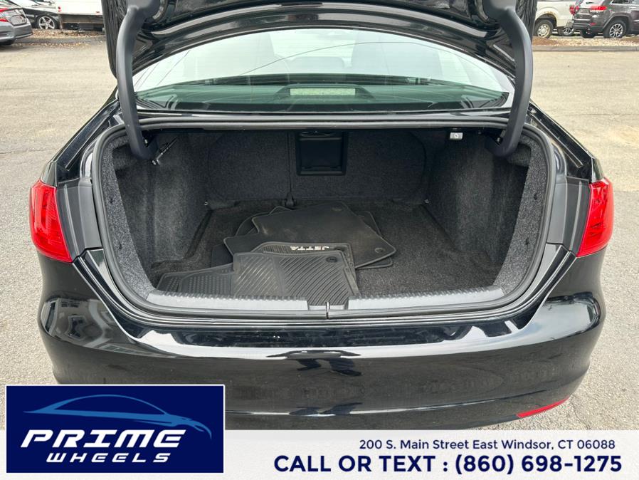 2014 Volkswagen Jetta Sedan 4dr Auto SE PZEV, available for sale in East Windsor, Connecticut | Prime Wheels. East Windsor, Connecticut 2014 Volkswagen Jetta Sedan 4dr Auto SE PZEV, available for sale in East Windsor, Connecticut | Prime Wheels. East Windsor, Connecticut