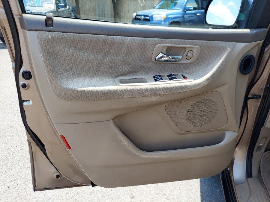 2004 Honda Odyssey 5dr LX, available for sale in East Windsor, Connecticut | United Auto Sales of E Windsor, Inc. East Windsor, Connecticut 2004 Honda Odyssey 5dr LX, available for sale in East Windsor, Connecticut | United Auto Sales of E Windsor, Inc. East Windsor, Connecticut