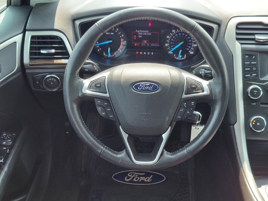 2016 Ford Fusion 4dr Sdn SE FWD, available for sale in East Windsor, Connecticut | United Auto Sales of E Windsor, Inc. East Windsor, Connecticut 2016 Ford Fusion 4dr Sdn SE FWD, available for sale in East Windsor, Connecticut | United Auto Sales of E Windsor, Inc. East Windsor, Connecticut