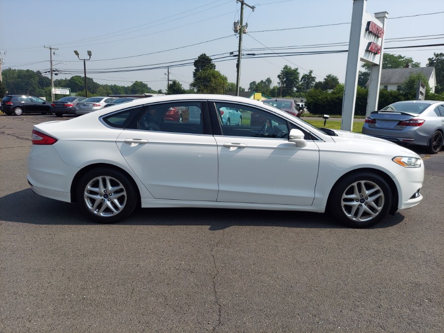2016 Ford Fusion 4dr Sdn SE FWD, available for sale in East Windsor, Connecticut | United Auto Sales of E Windsor, Inc. East Windsor, Connecticut 2016 Ford Fusion 4dr Sdn SE FWD, available for sale in East Windsor, Connecticut | United Auto Sales of E Windsor, Inc. East Windsor, Connecticut