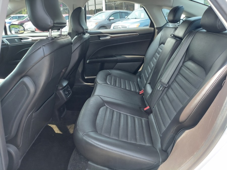 2016 Ford Fusion 4dr Sdn SE FWD, available for sale in East Windsor, Connecticut | United Auto Sales of E Windsor, Inc. East Windsor, Connecticut 2016 Ford Fusion 4dr Sdn SE FWD, available for sale in East Windsor, Connecticut | United Auto Sales of E Windsor, Inc. East Windsor, Connecticut