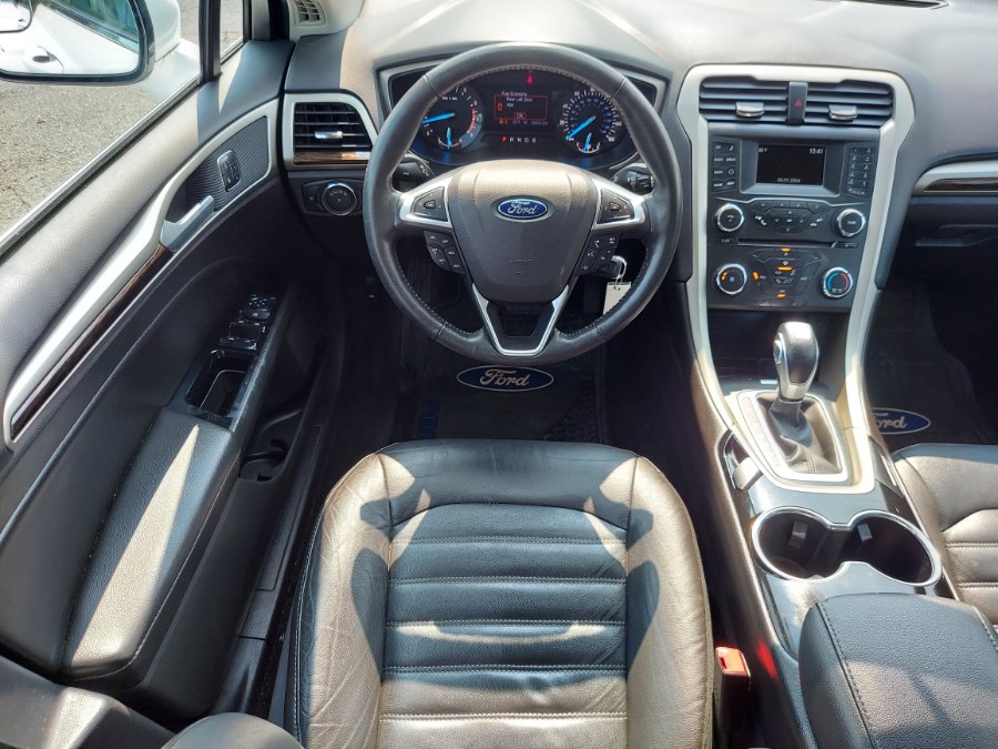 2016 Ford Fusion 4dr Sdn SE FWD, available for sale in East Windsor, Connecticut | United Auto Sales of E Windsor, Inc. East Windsor, Connecticut 2016 Ford Fusion 4dr Sdn SE FWD, available for sale in East Windsor, Connecticut | United Auto Sales of E Windsor, Inc. East Windsor, Connecticut
