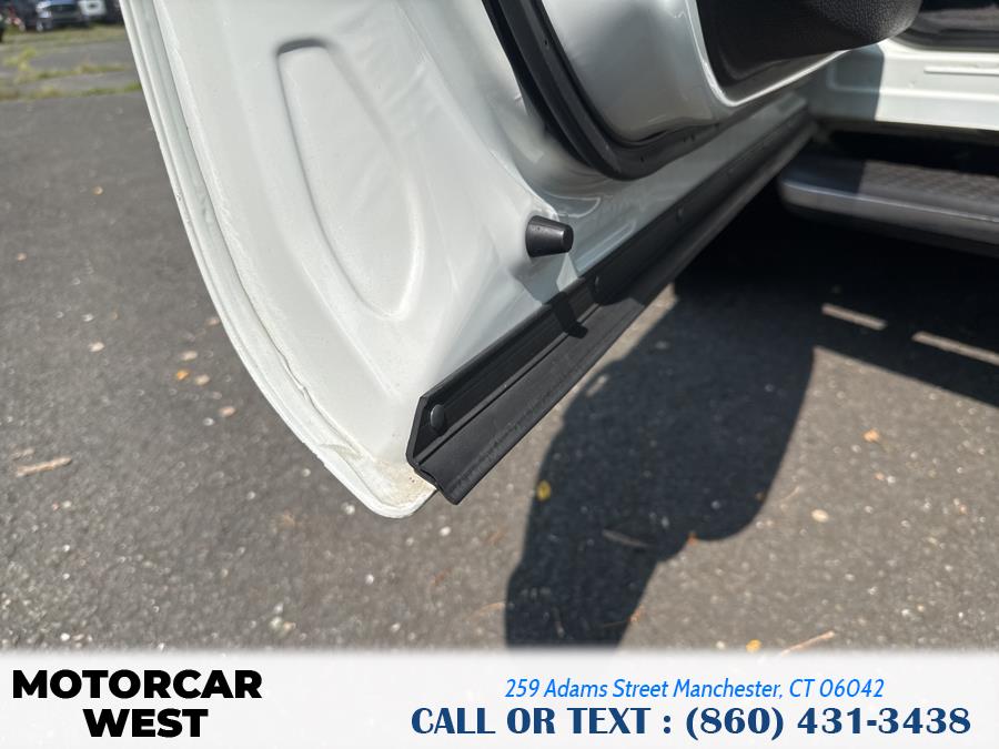 2017 Nissan Titan 4x4 Crew Cab SV, available for sale in Manchester, Connecticut | Motorcar West. Manchester, Connecticut 2017 Nissan Titan 4x4 Crew Cab SV, available for sale in Manchester, Connecticut | Motorcar West. Manchester, Connecticut