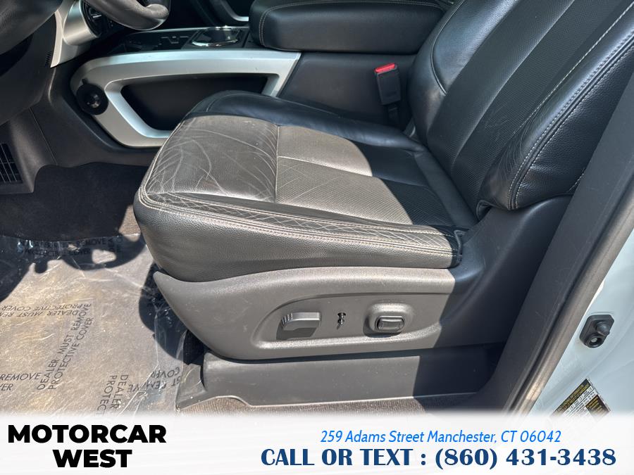 2017 Nissan Titan 4x4 Crew Cab SV, available for sale in Manchester, Connecticut | Motorcar West. Manchester, Connecticut 2017 Nissan Titan 4x4 Crew Cab SV, available for sale in Manchester, Connecticut | Motorcar West. Manchester, Connecticut